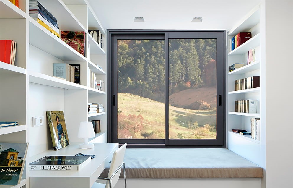 sliding door close up
